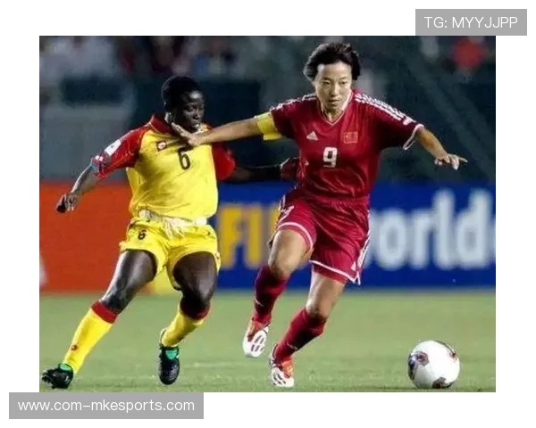 足球球星湖北女友身份曝光引发热议其背后故事令网友惊叹